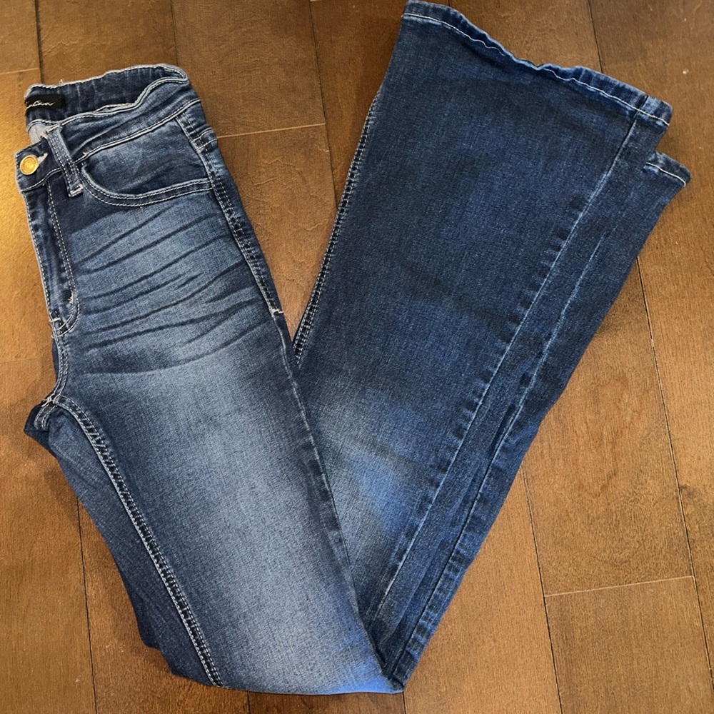 Kancan bell bottom stretchy jeans